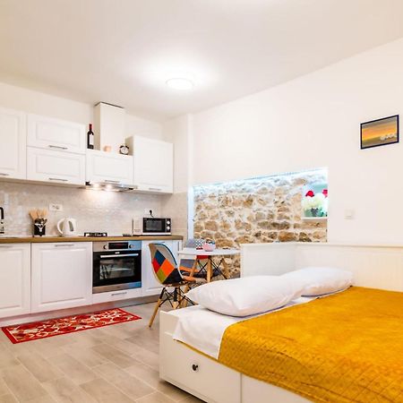 Kaštela Studio Apartman Mirela Kastel Stafilic מראה חיצוני תמונה