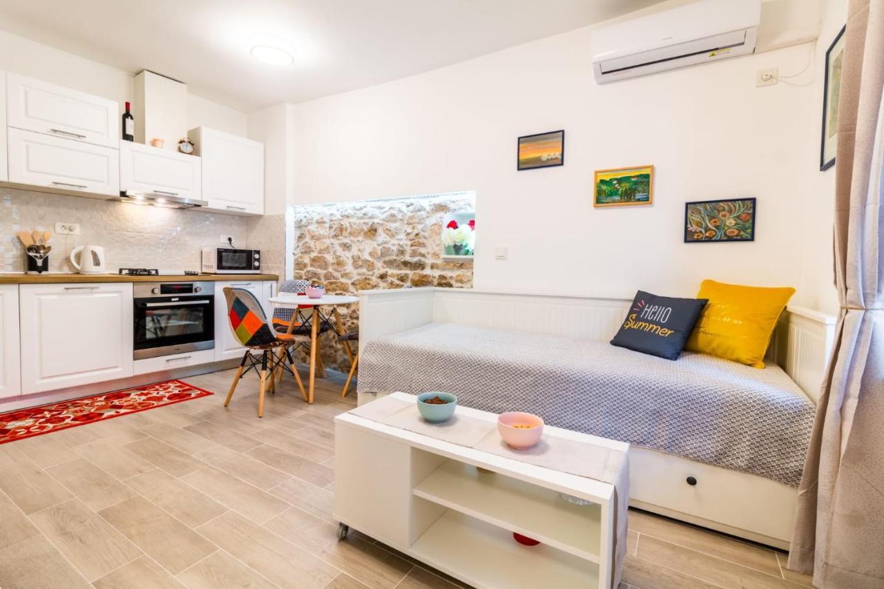 Kaštela Studio Apartman Mirela Kastel Stafilic מראה חיצוני תמונה