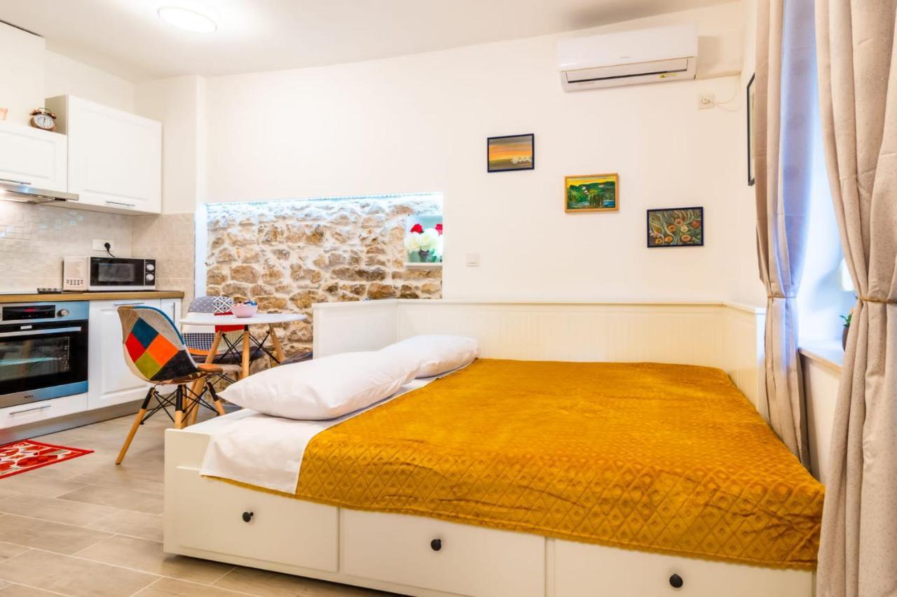 Kaštela Studio Apartman Mirela Kastel Stafilic מראה חיצוני תמונה